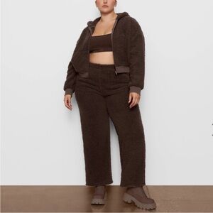 NWT Skims Teddy Sweatpants